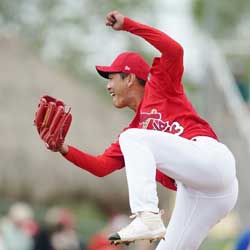 Kim Kwang-hyun Proves Worth to be in Cardinals’ Rotation