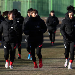 한국 여자 축구 감독은 중국과의 거의 완벽한 경기를 원한다